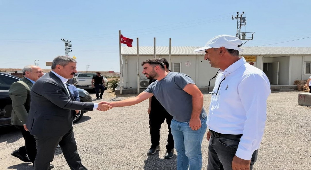 Milletvekili Tatar, Cizre-Silopi yol şantiyesinde incelemede bulundu