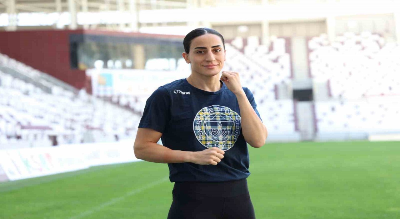 Milli boksör Gizem Özer, Dünya Boks Şampiyonası için hazırlıklarını sürdürüyor