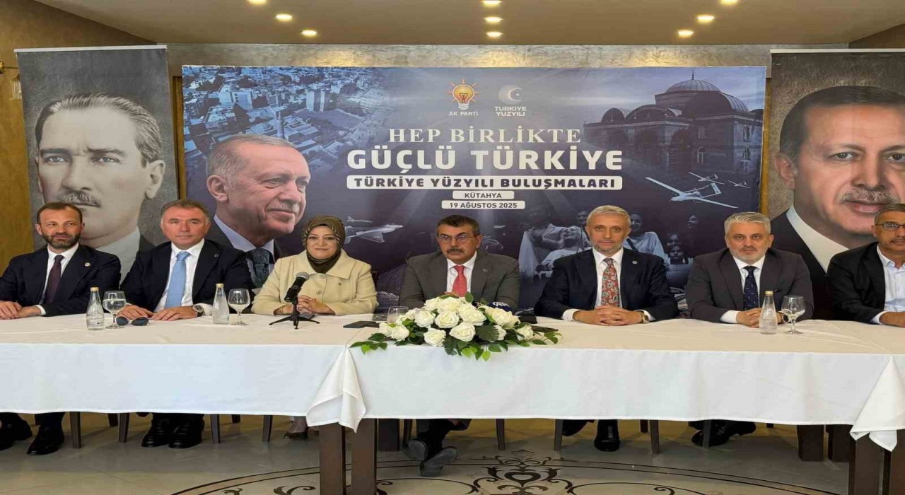 Milli Eğitim Bakanı Tekin: Huzurlu ve barış içinde bir Türkiye hayali için müfredatımızı revize ettik