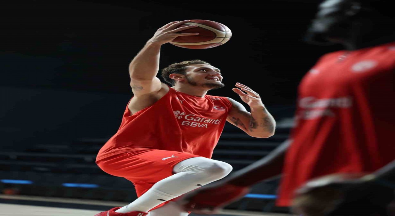 Milliler, hazırlıklarını Basketbol Gelişim Merkezinde sürdürdü