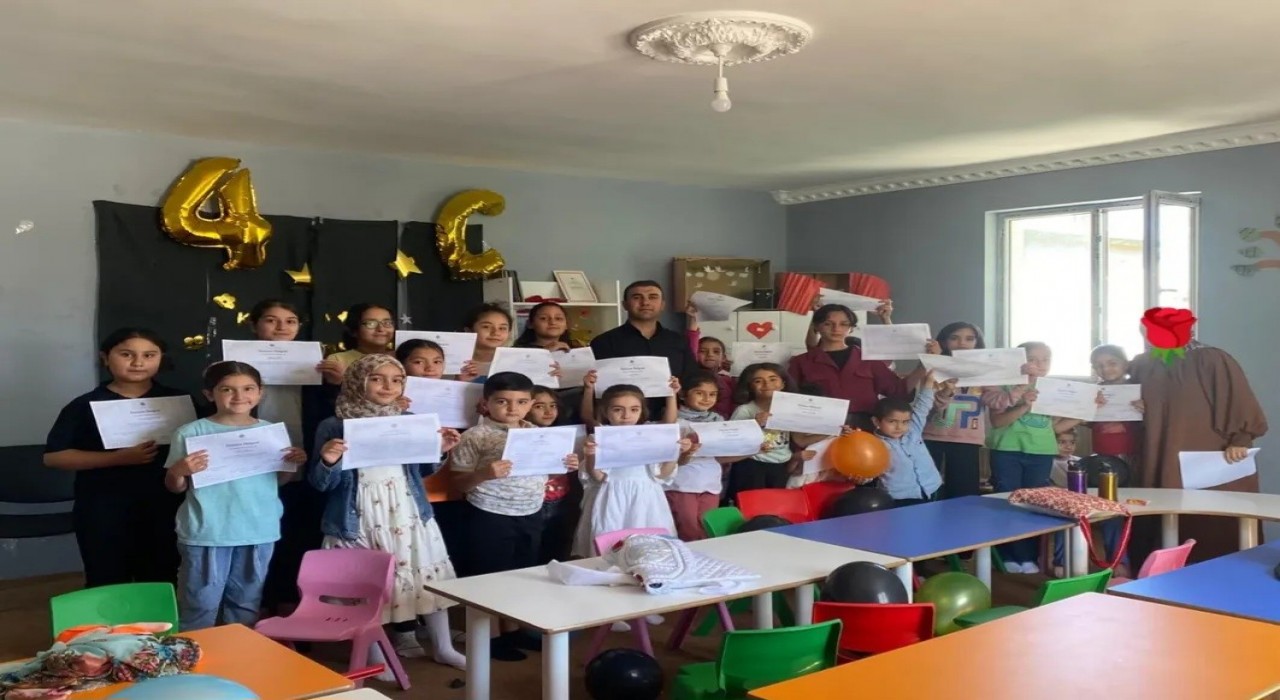 Minikler kuran sevincini yaşadı