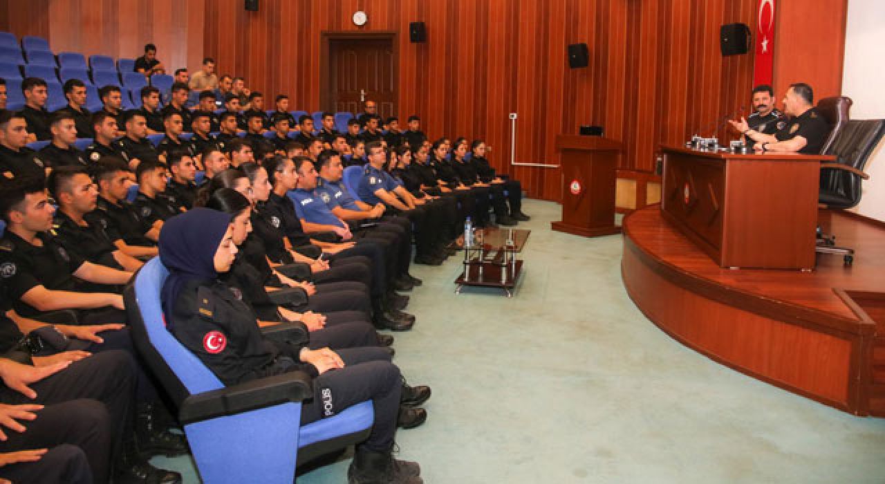 Müdür Sarıbuva, Stajyer Polislerle Bir Araya Geldi