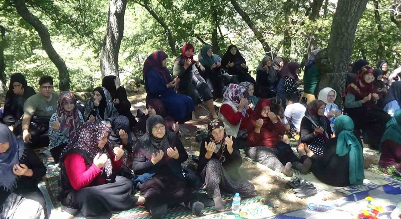 Mudurnuda Hacet Bayramı coşkusu: Yüzlerce kişinin katılımıyla kutlandı