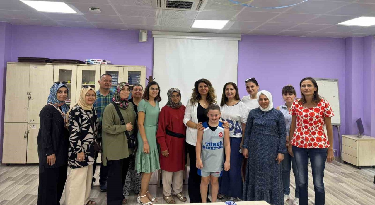 Muğlada çocuklarla etkin iletişim yöntemleri semineri yoğun ilgi gördü