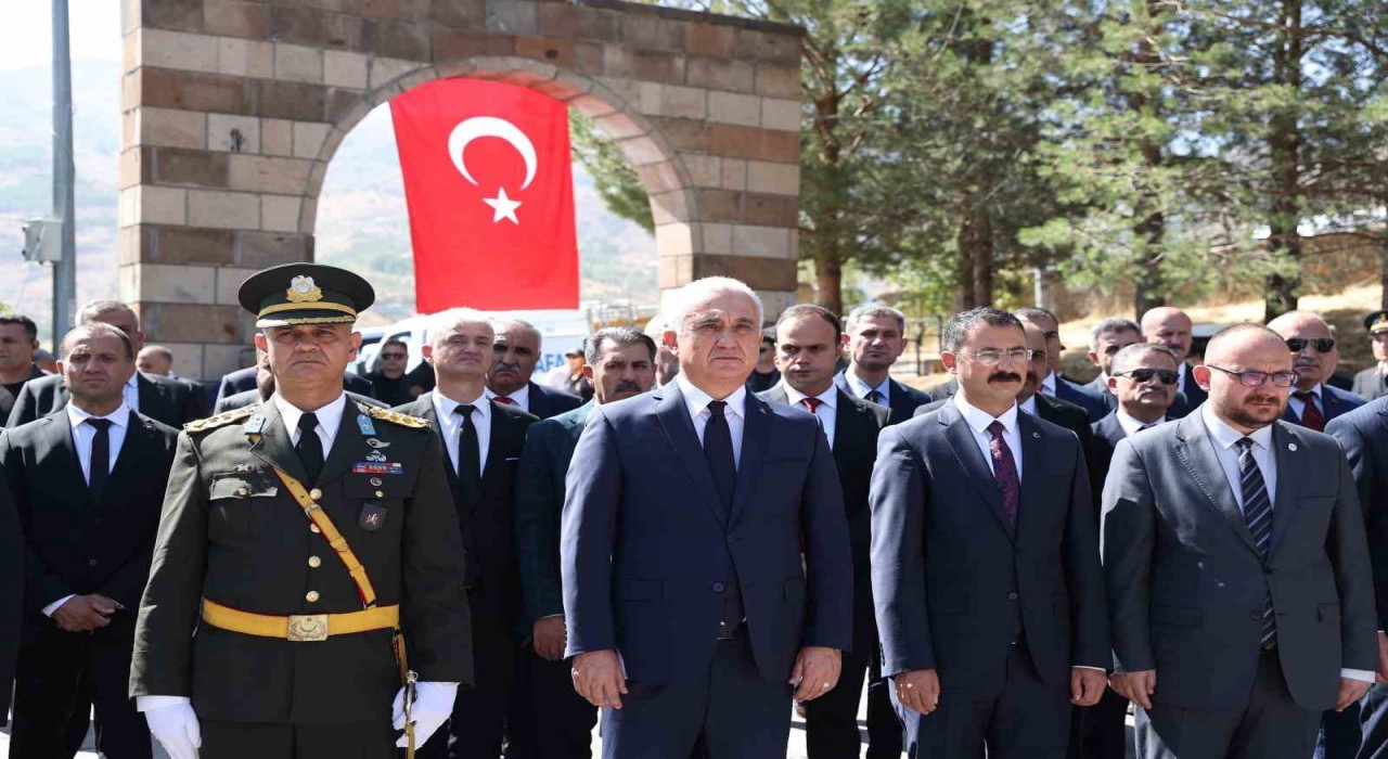 Muşta 30 Ağustos Zafer Bayramı törenle kutlandı