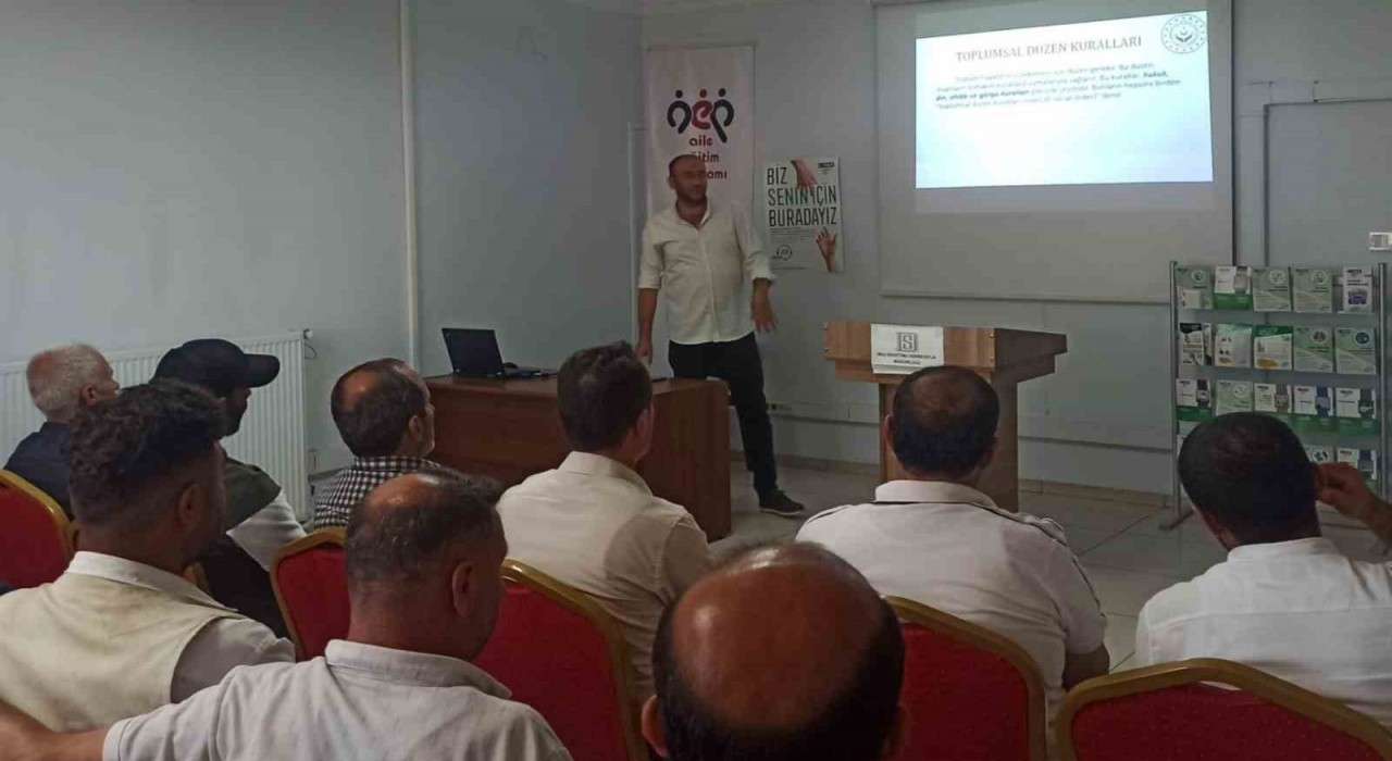 Muşta denetimli serbestlik yükümlülerine Toplumsal Hukuk Kuralları eğitimi verildi