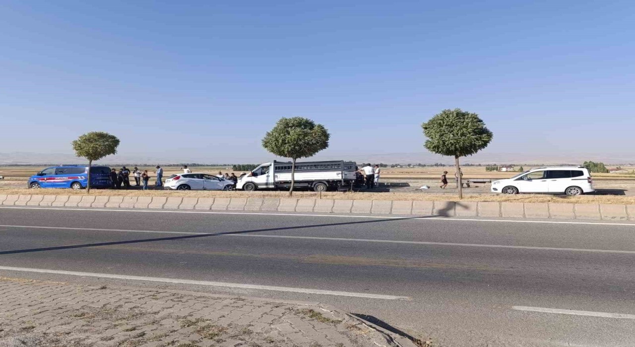 Muşta trafik kazası: 2 yaralı