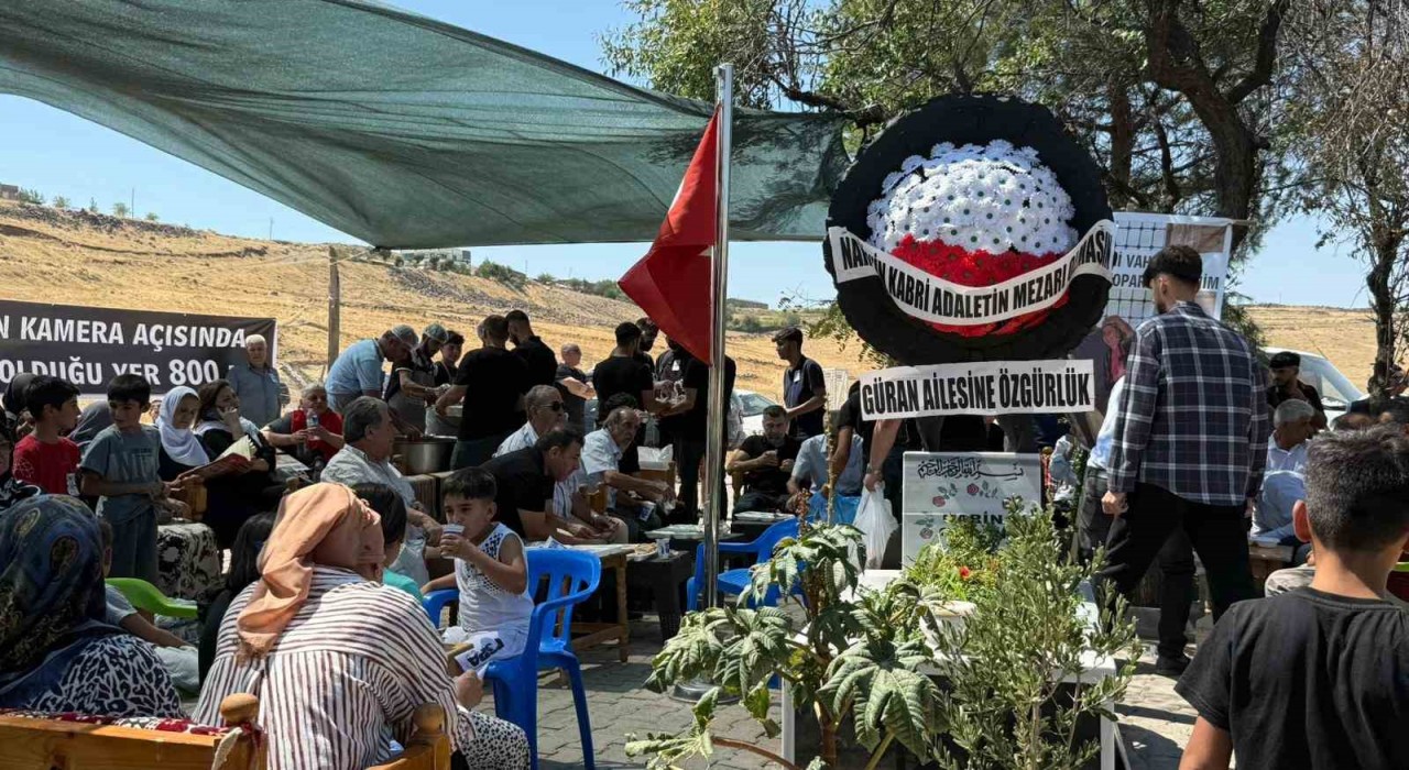 Narinin mezarının başında Mevlid-i Şerif okutuldu