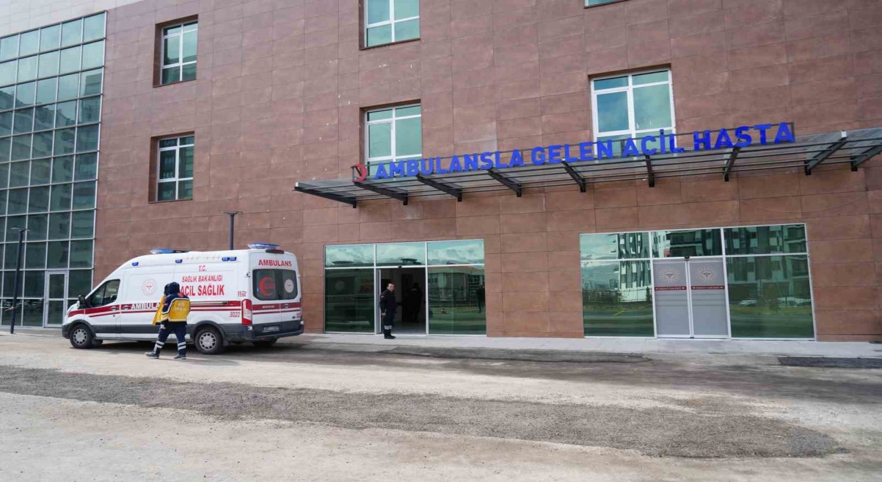 Niğdede 1 yaşındaki çocuk su dolu kovada boğuldu