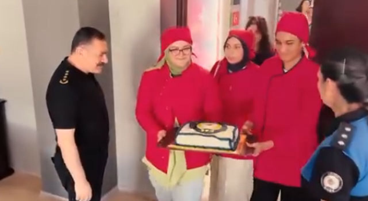 Öğrencilerden Emniyet Müdürüne Anlamlı Ziyaret