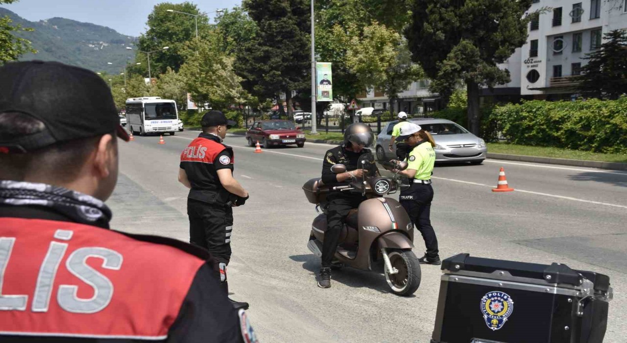 Orduda bir haftada 18 binden fazla araç ve sürücüsü denetledi
