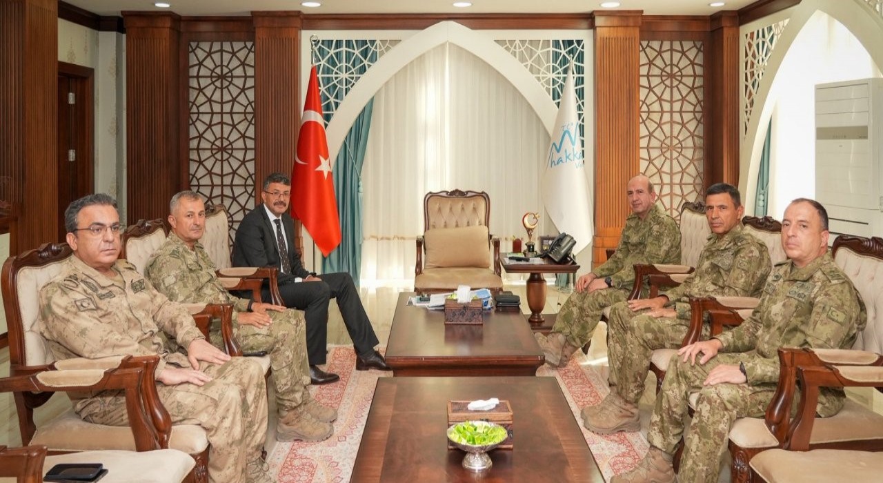 Orgeneral Levent Ergünden Vali Çelike ziyaret