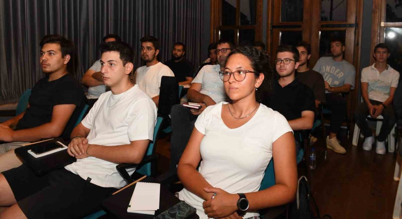 Osmangazide gençleri girişimciliğe teşvik eden buluşmalar