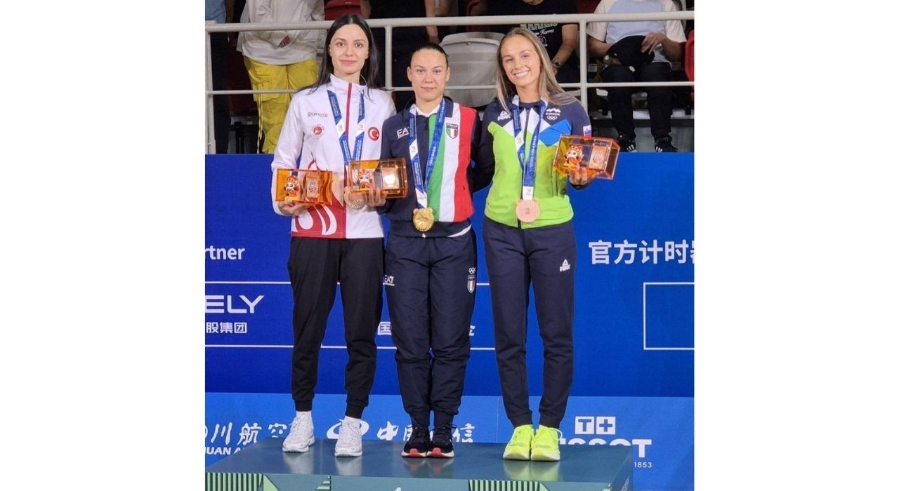 Osmaniyeli Kickboksçu Aybüke Kılınç, Dünya İkincisi Oldu