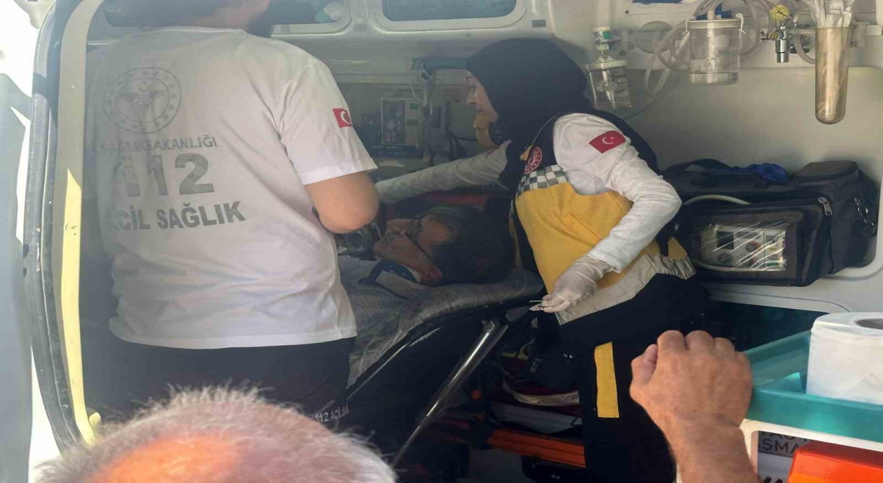 Otomobil ile kamyon çarpıştı: 1 yaralı