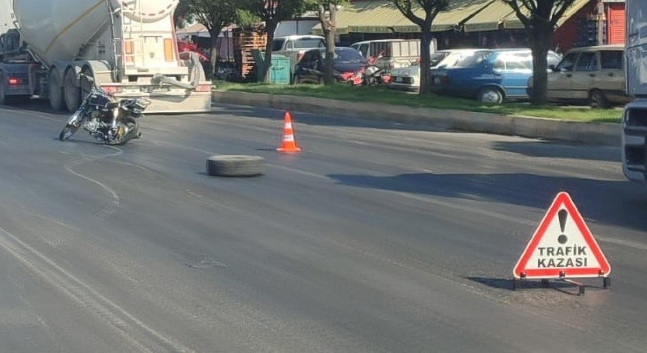 Otomobil ile motosiklet çarpıştı: 1 ölü, 1 yaralı