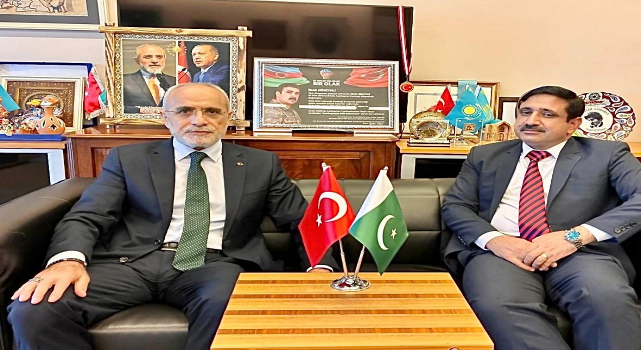 Pakistan Ankara Büyükelçiliğinden Cumhurbaşkanı Başdanışmanı Topçuya ziyaret