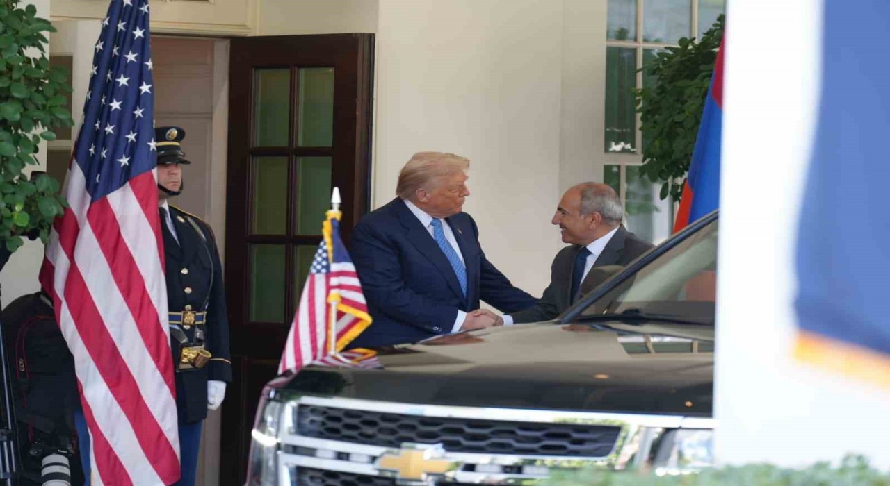 Paşinyan, Trump ve Aliyev ile görüşmek için Beyaz Saraya geldi