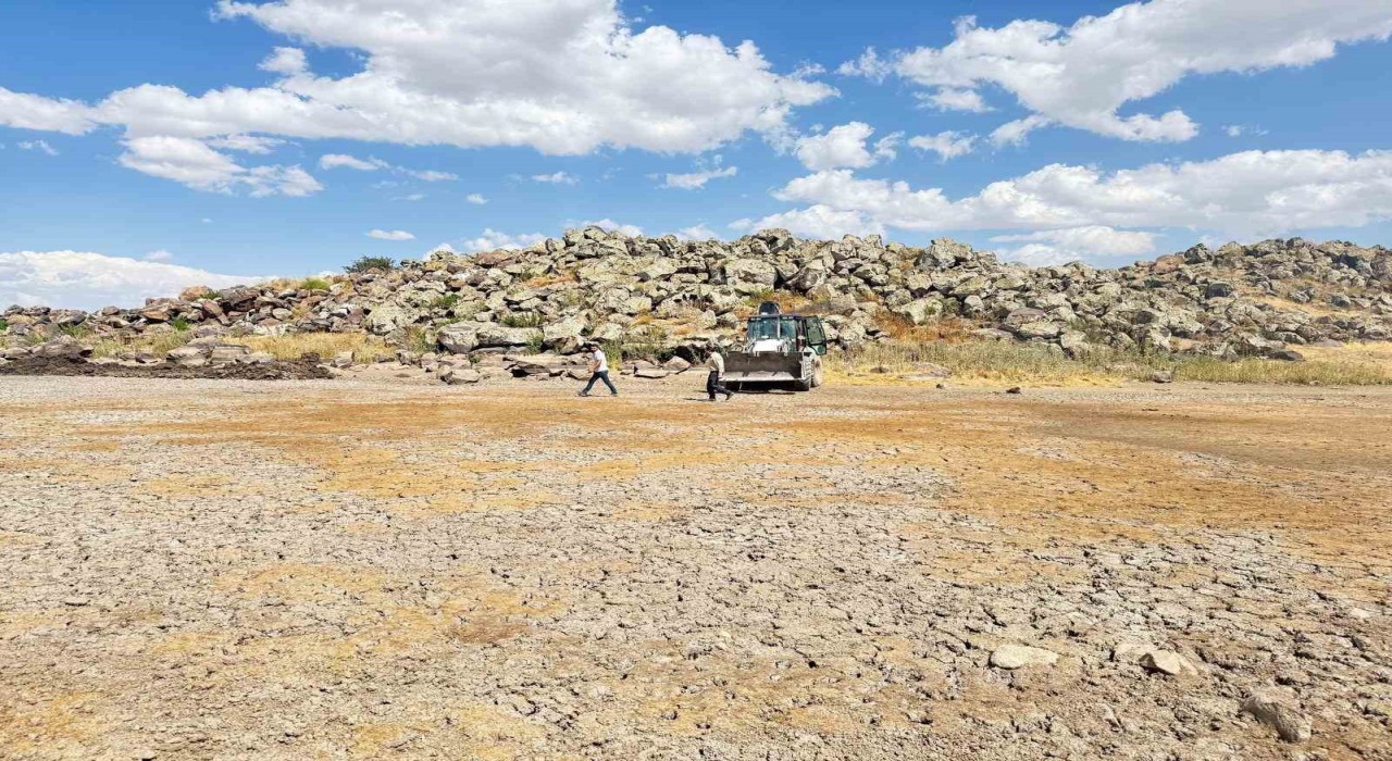Patnos Kaymakamlığından kuraklığa karşı yoğun mesai