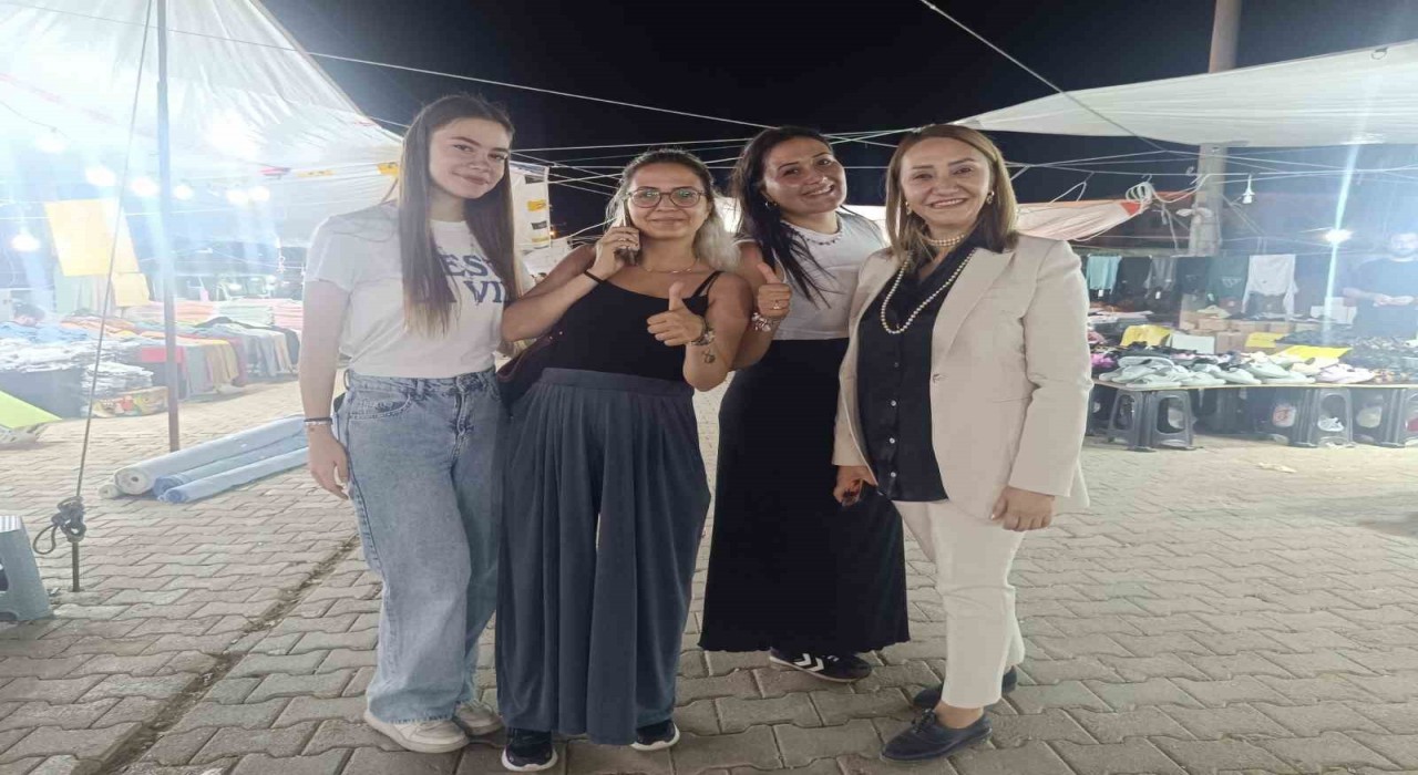 Pazaryerinde kurulan panayırın ilk günü ziyaretçi akınına uğradı