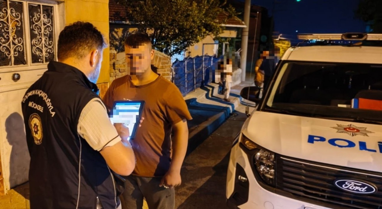 Polis ekiplerinin düzensiz göçle mücadelesi sürüyor
