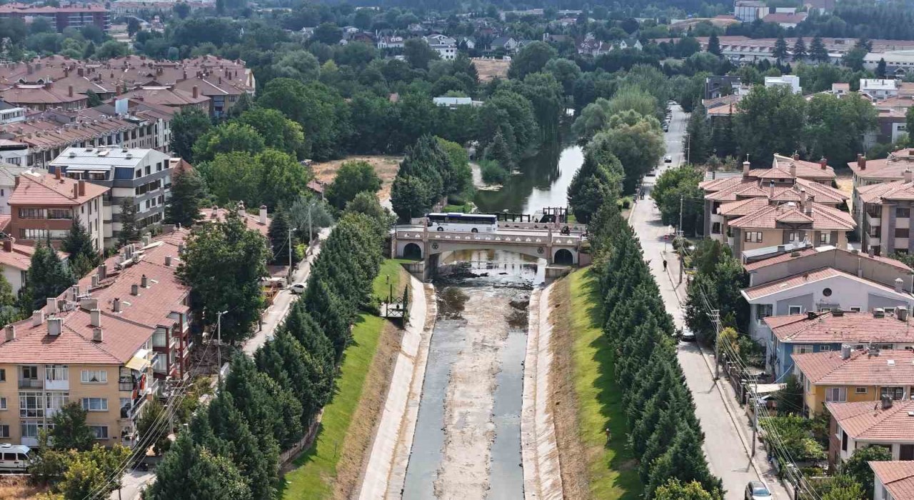 Porsuk Çayının su seviyesi azaldı