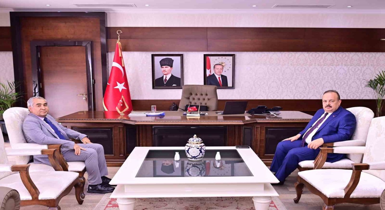 Rektör Kent, Araştırma Üniversitesi için görüşmelerine devam ediyor