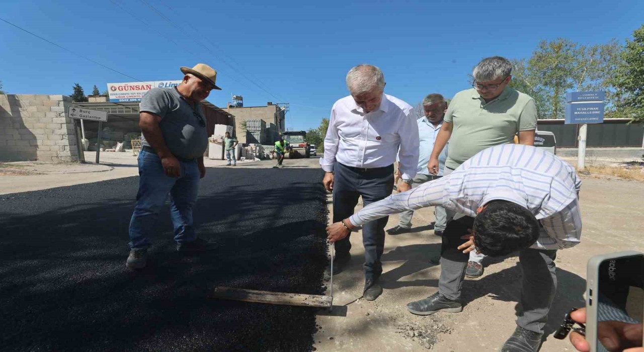 Şahinbeyde asfalt çalışmaları sürüyor