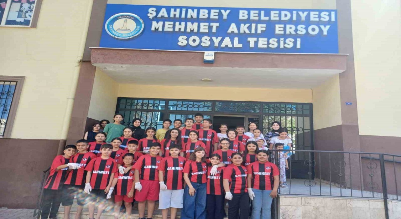 Şahinbeyli çocuklardan örnek davranış