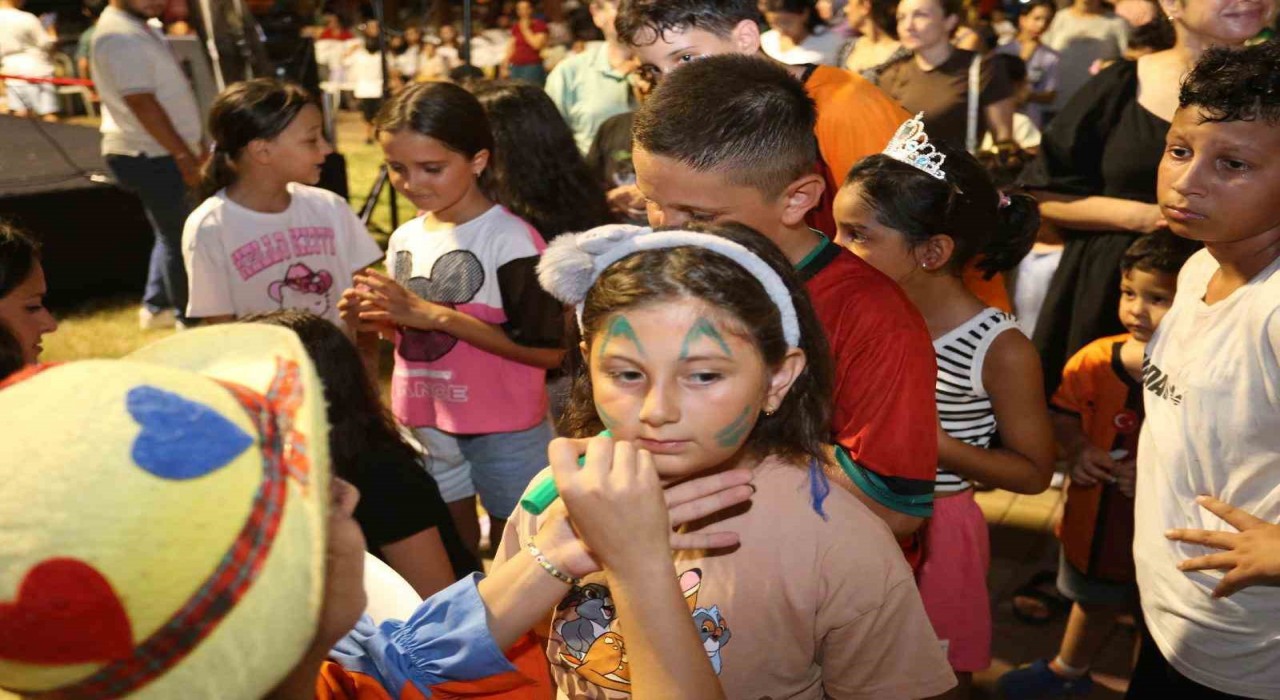 Sahne Kepez Ulus Mahallesine renk kattı