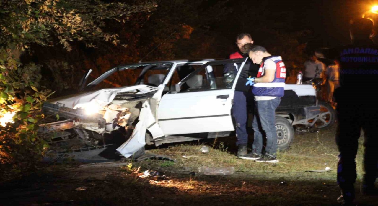 Sakaryada otomobil ile motosiklet çarpıştı: 1 ölü, 1 yaralı