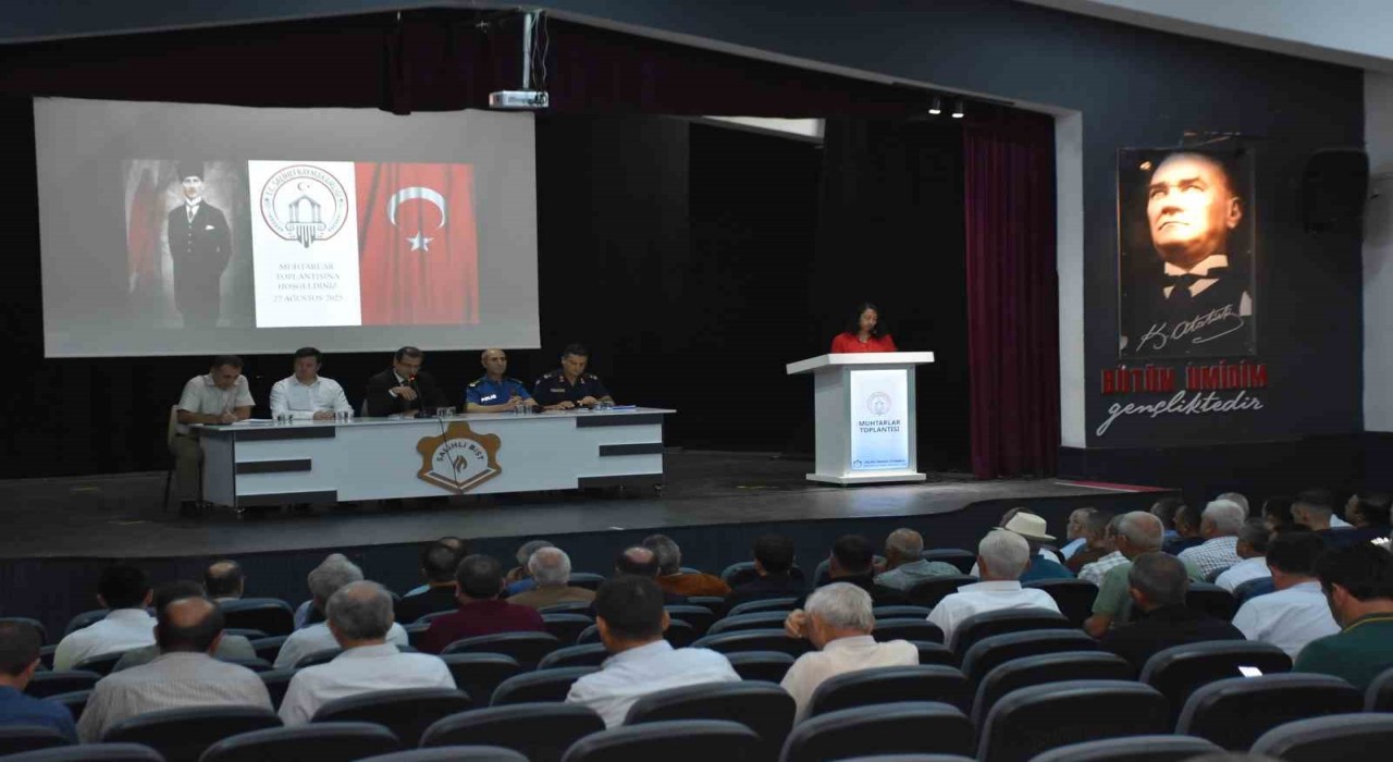 Salihli Kaymakamı Güldoğan, muhtarlarla buluştu