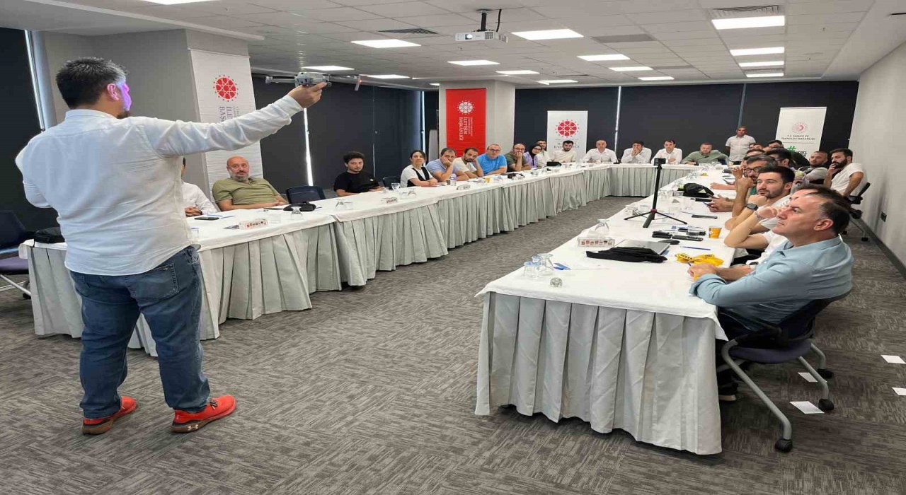 Samsunda basın mensuplarına dron eğitimi