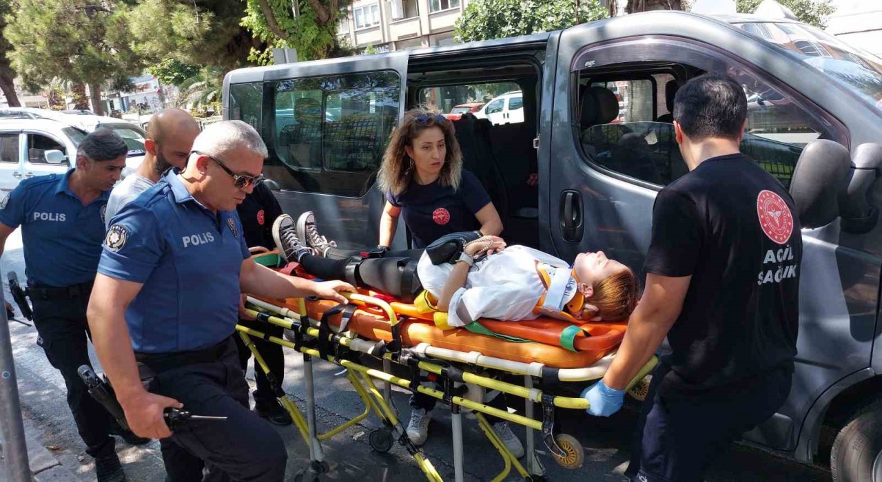 Samsunda dolmuş kamyona çarptı: 4 yaralı