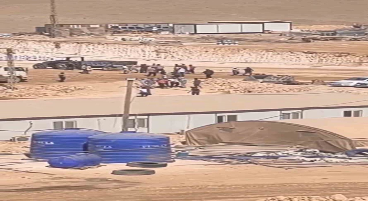 Şanlıurfada inşaat işçilerinin taşlı sopalı kavgası kamerada