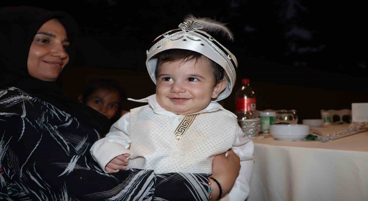 Şanlıurfada toplu sünnet şöleni