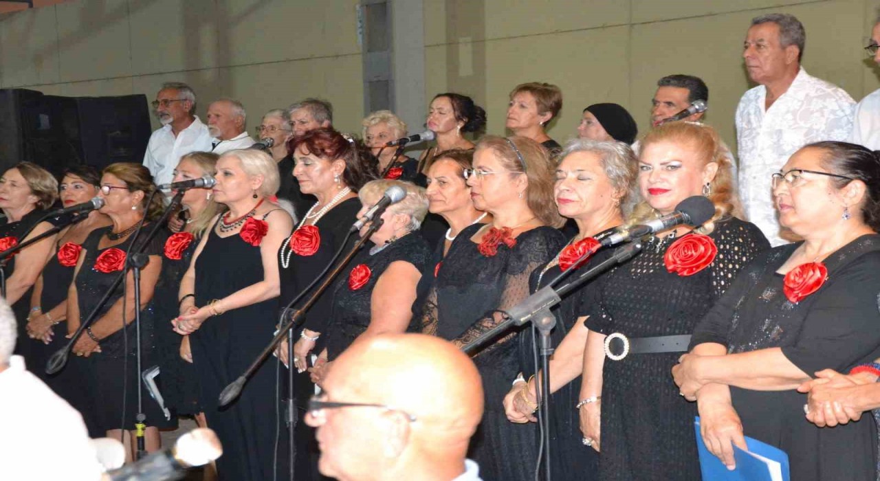 Sarımsaklıda Türk Halk Müziği şöleni