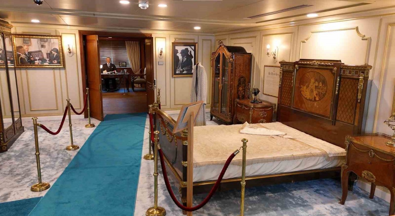 Savarona yatı yeniden Mavi Vatanda