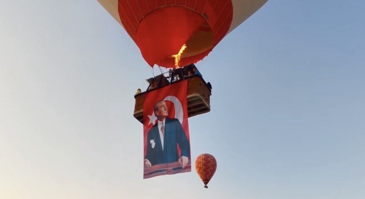 Şehit aileleri 30 Ağustosu Pamukkale semalarında kutladı