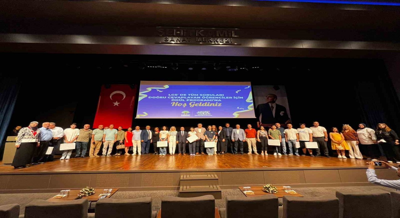 Şehitkamilin Türkiye birincilerine dizüstü bilgisayar