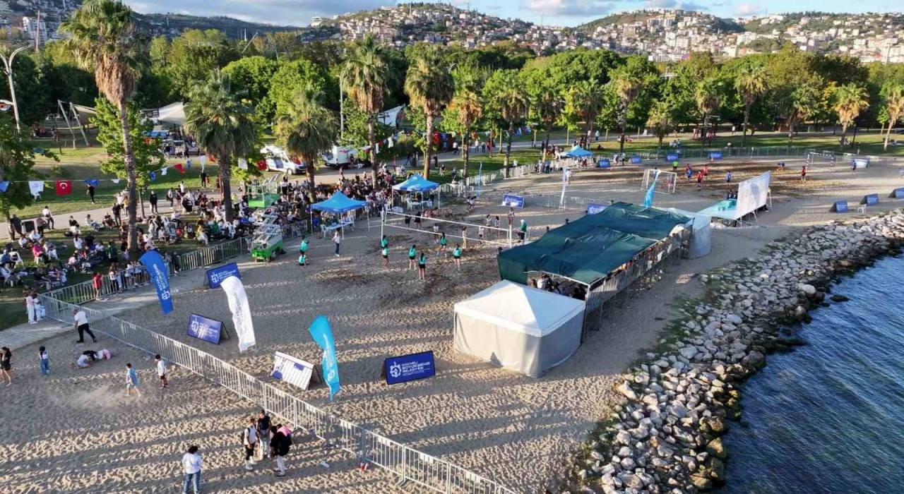 Sekaparkta sporseverlerin sesi yankılanıyor