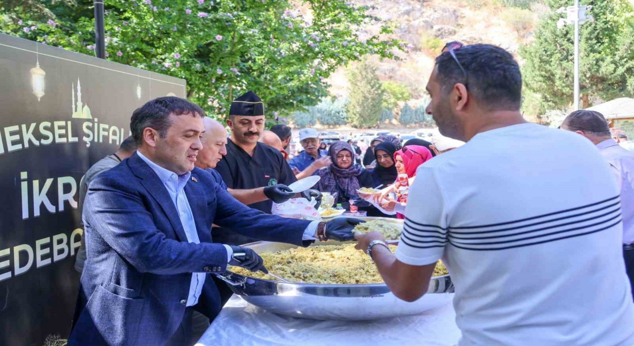 Şeyh Edebali Külliyesinde şifalı pilav etkinliği devam ediyor