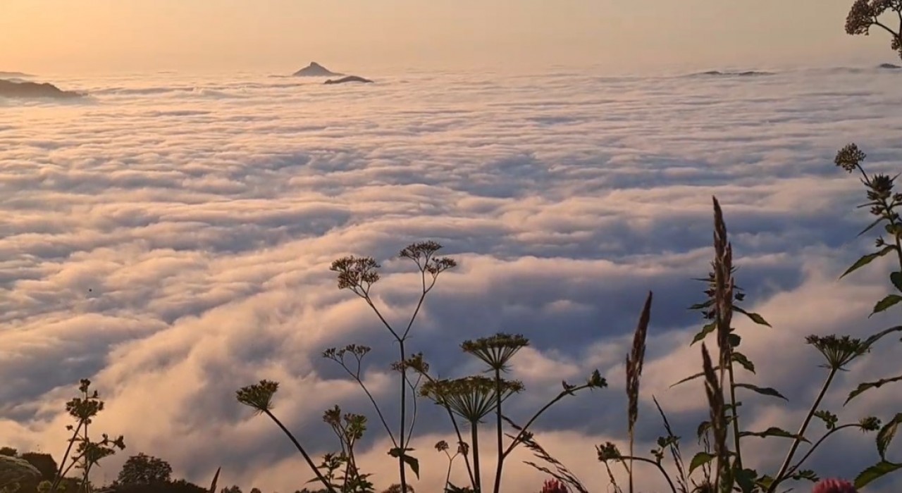 Seyrine doyum olmayan Bulut Denizi görenleri kendine hayran bırakıyor