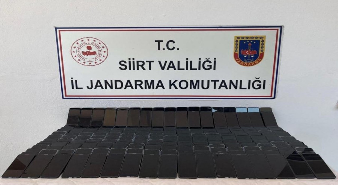 Siirtte 10 milyon lira değerinde kaçak cep telefonu ele geçirildi