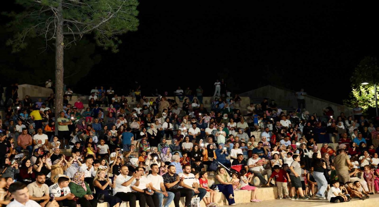 Siirtte halk konseri coşkusu