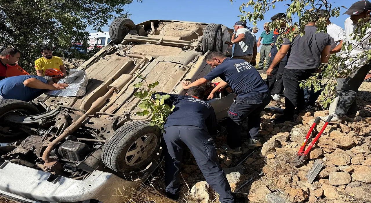 Siirtte takla atan araçta 2 kişi yaralandı