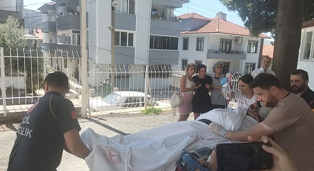 Silahla yaralanan güvenlik görevlisi kapsamlı tedavi için Muğla EAHa  sevk edildi