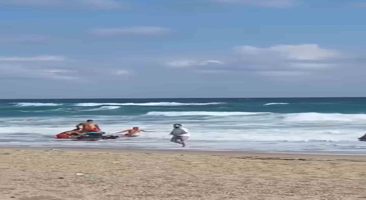 Şilede denizde akıntıya kapılan vatandaşı cankurtaranlar kurtardı