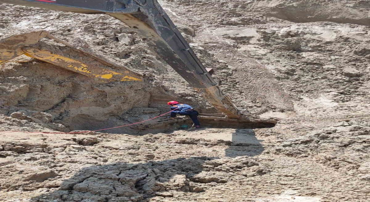 Silivride göçük altında kalan işçinin cansız bedenine ulaşıldı