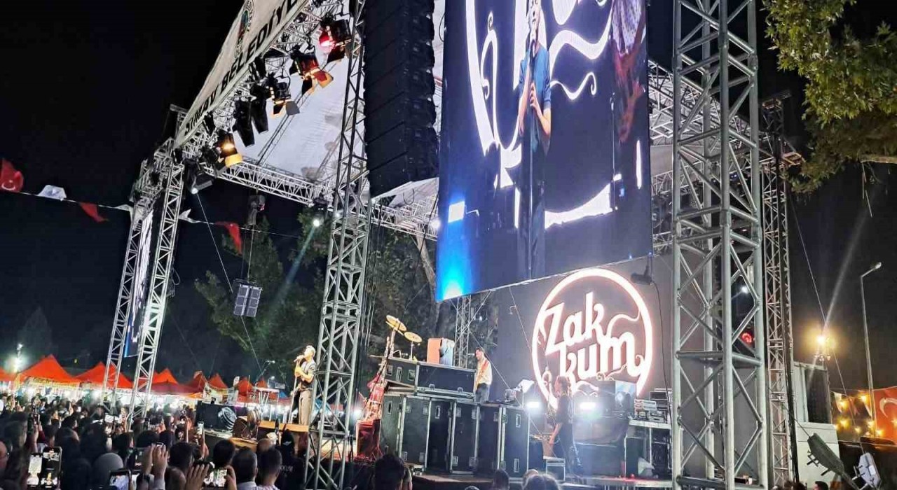 Simavlılar Grup Zakkum ile coştu